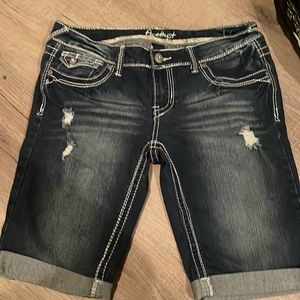 Woman’s Bermuda shorts